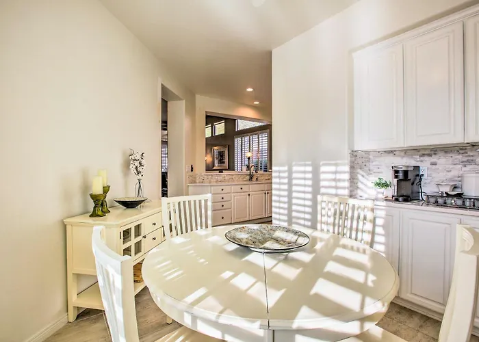 Holiday home Pool & Pickleball Access: Quiet Home!