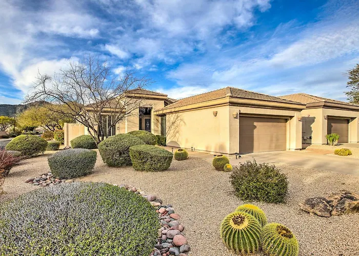 Pool & Pickleball Access: Quiet Home! Holiday home *